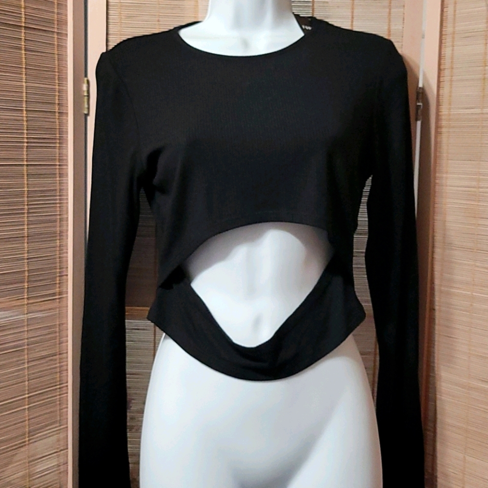 Black ribbed crop cutout long sleeve top